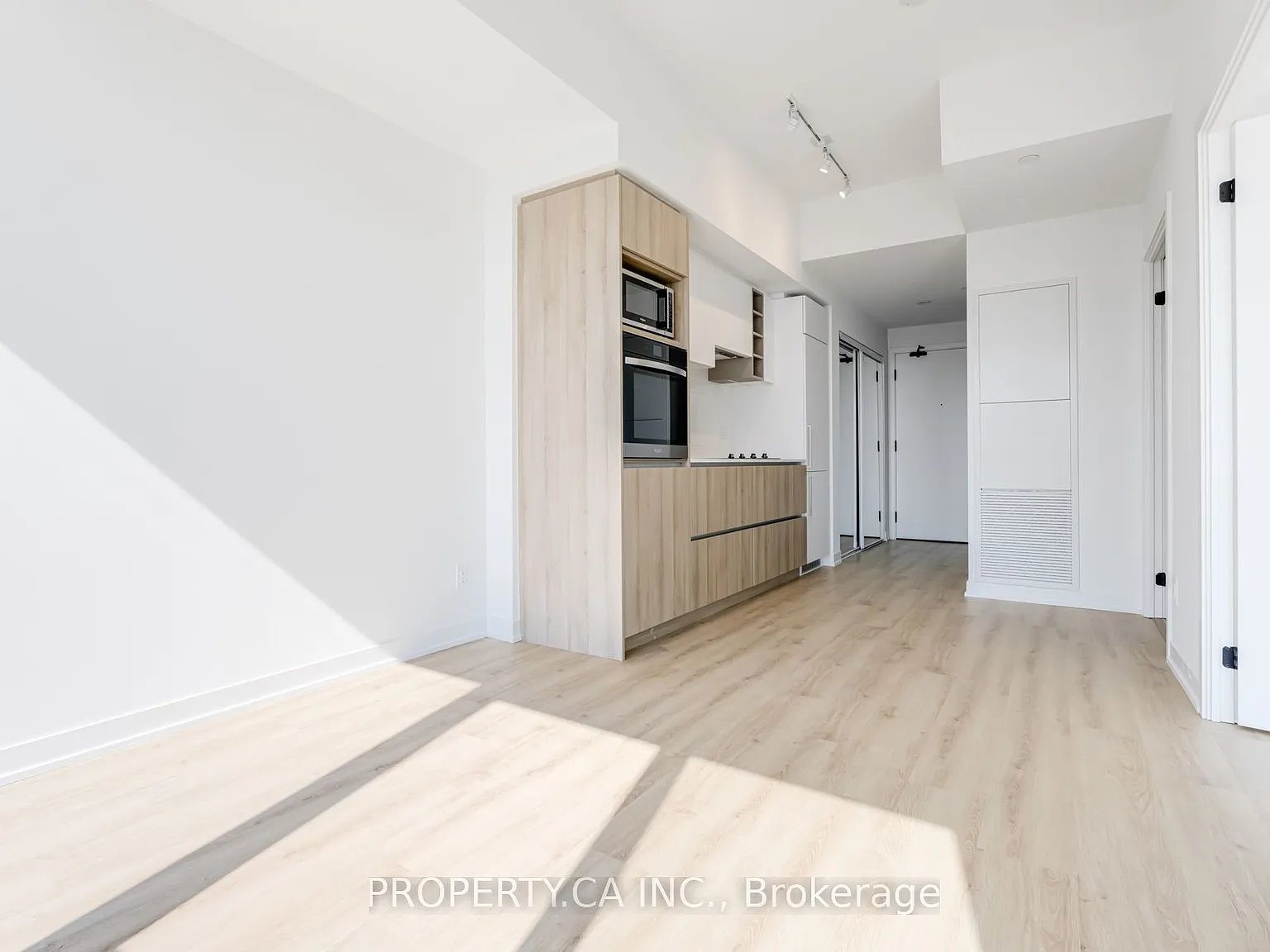 2 bed, $2,400 — Photo 3