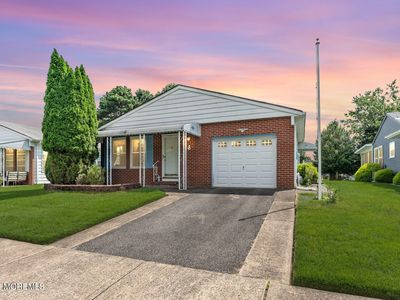 6 Brisbane Court, Toms River, NJ, 08757