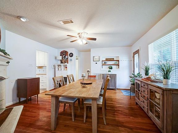 2nd image of 1614 Woodcrest Dr