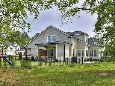 566 River Oaks Ln — Photo 21