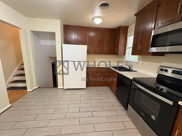 386 Wildwood Ct — Photo 5