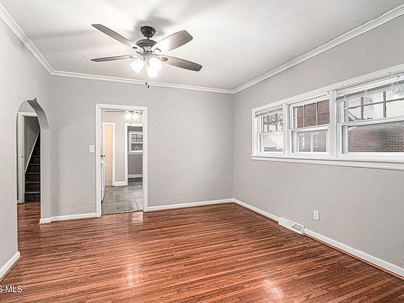 5th image of 4705 W Bancroft St