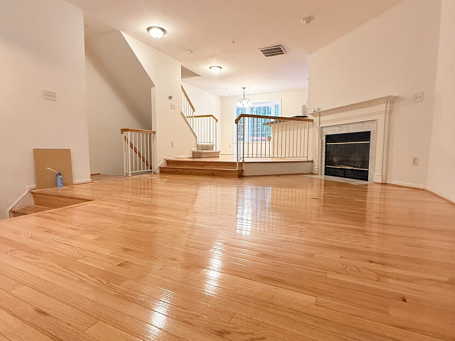 3 bed, 1910 sqft, $2,750 — Photo 4
