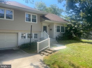 208 Avon Rd, Cherry Hill, NJ 08034