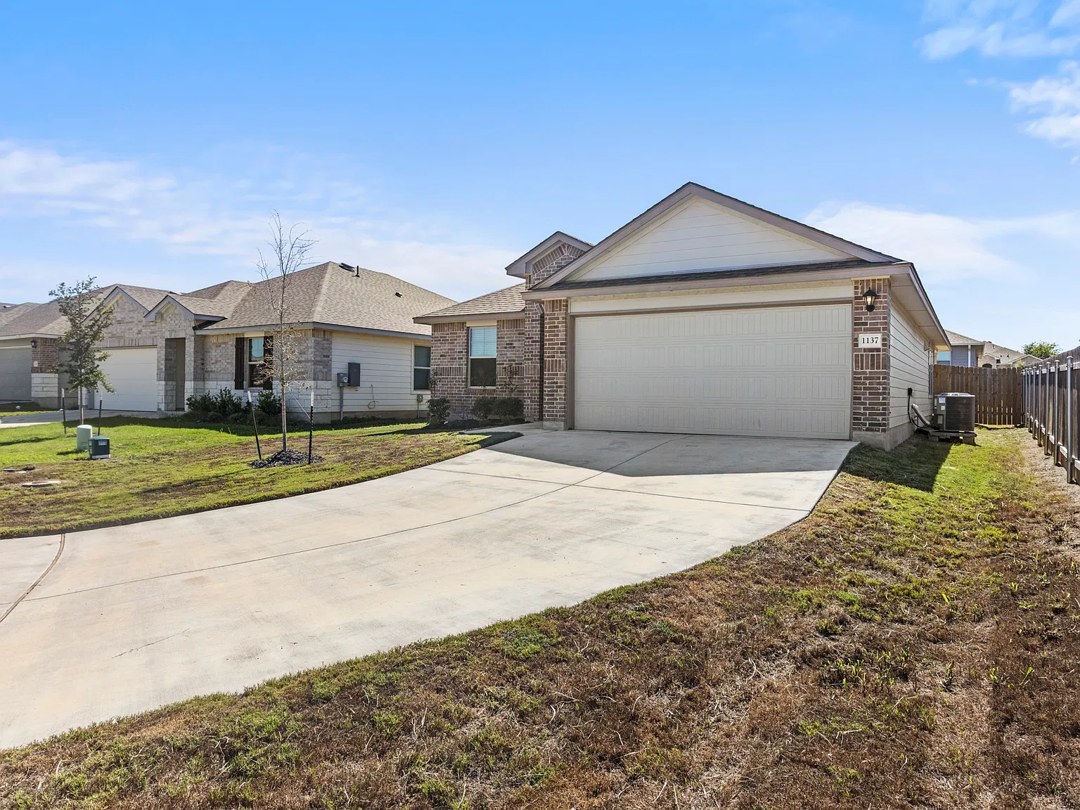 3 bed, 1409 sqft, $1,795 — Photo 2