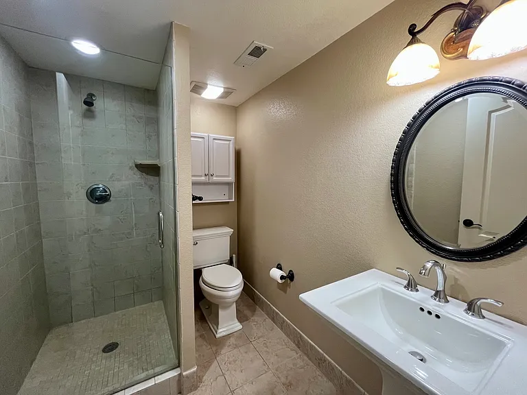 10046 Gwendelyn Ln — Photo 15