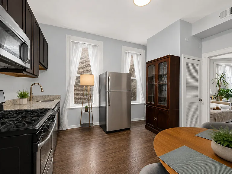 841 N Damen Ave #2F — Photo 8