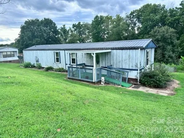 4153 Clear Spring Dr, Claremont, NC 28610