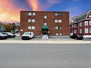 33 Cary Ave APT 11, Chelsea, MA 02150