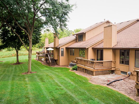 3rd image of 1623 Willow Creek Dr #40