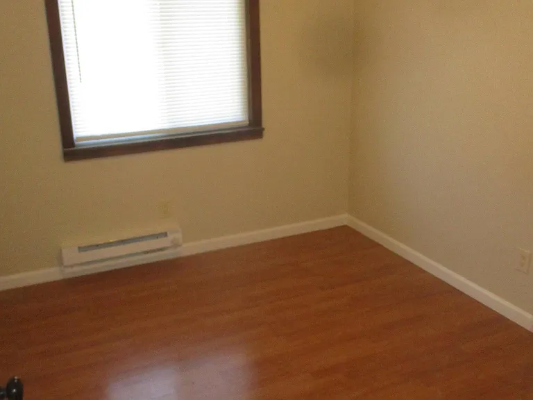 250 N Umpqua St — Photo 16