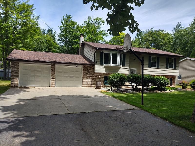 1st image of 137 Bernice Ln