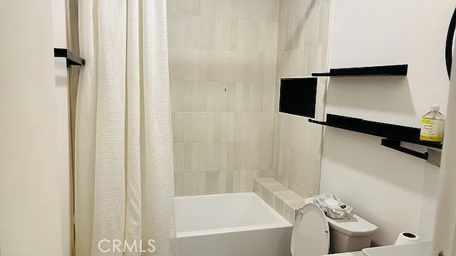 18645 Hatteras St #102 — Photo 6