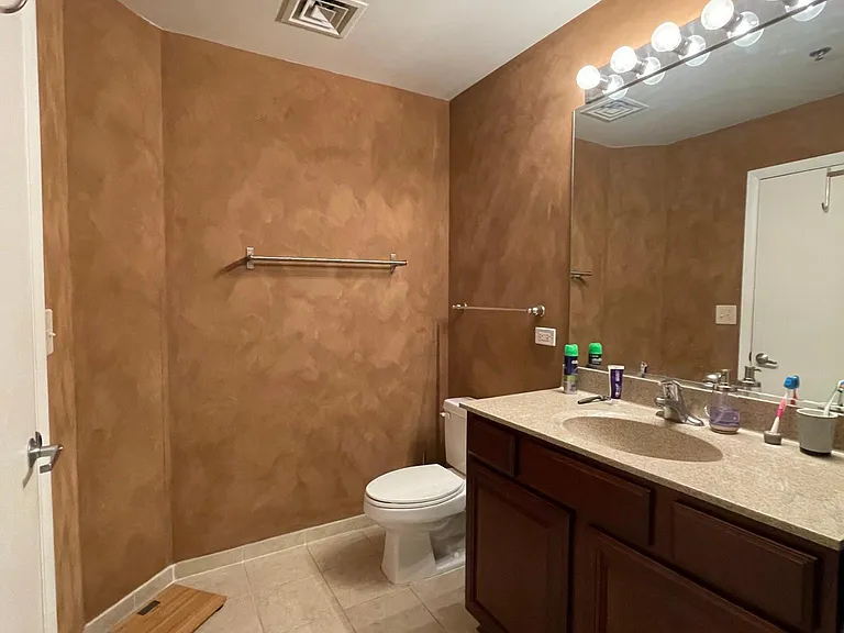 1600 S Indiana Ave #1610 — Photo 9