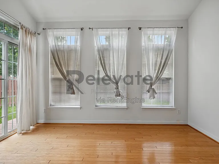4321 Meredith Creek Dr — Photo 14