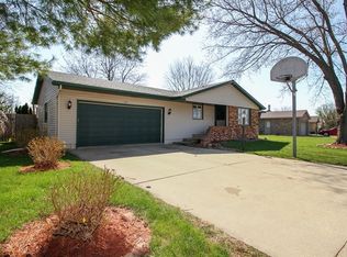 1130 Quail Dr, Bradley, IL 60915