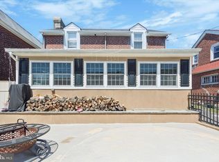 242 Glendale Rd, Upper Darby, PA 19082