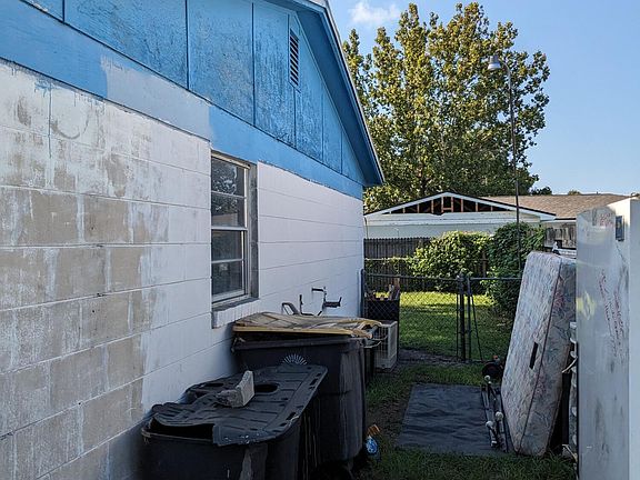 5th image of 8158 GALAXIE Drive