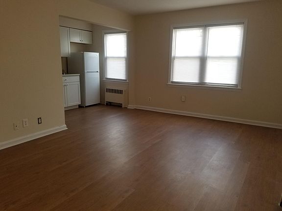 2nd image of 319 E Broadway