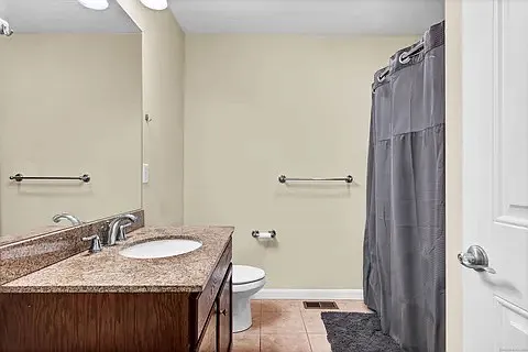 330 Crystal Ave #19 — Photo 16