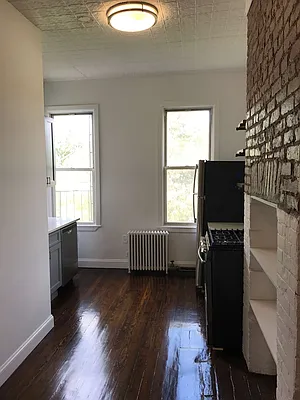 Rented by Capri Jet Realty Corp | media 14