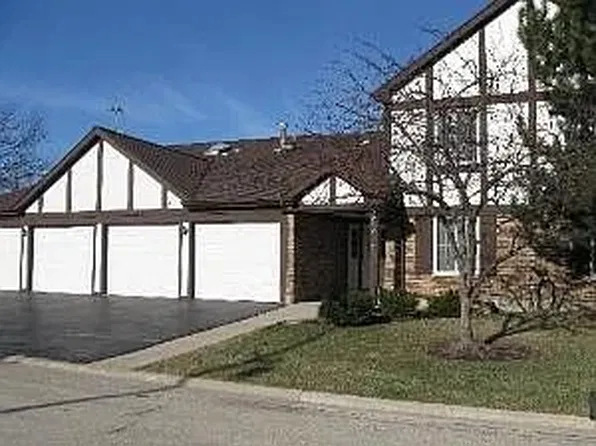 212 Memory Ln Unit 4, Westmont, IL 60559
