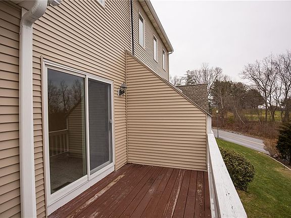 4th image of 6 Canary Ct #52