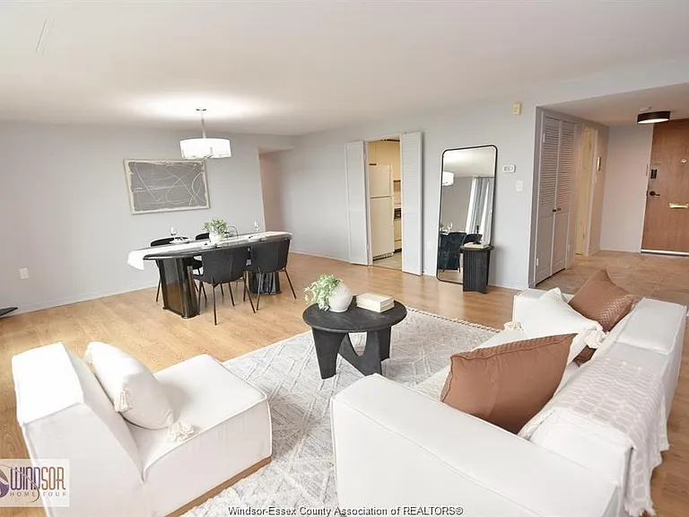 2144 Pelissier St #601 — Photo 16
