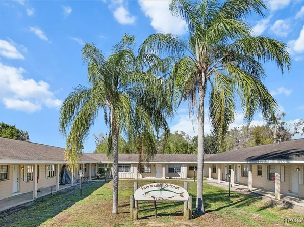 10 SW Kings Bay Dr #9, Crystal River, FL 34429