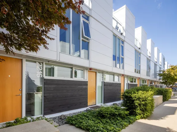 2216 Willow St, Vancouver, BC V5Z 0C8
