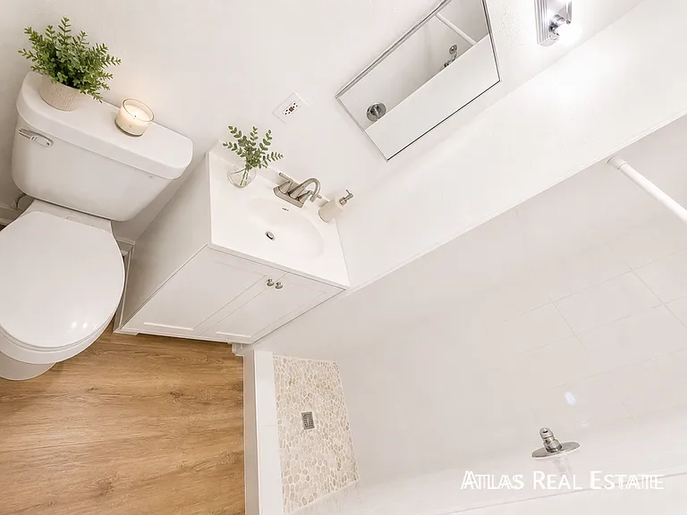 303 University Dr #3 — Photo 5