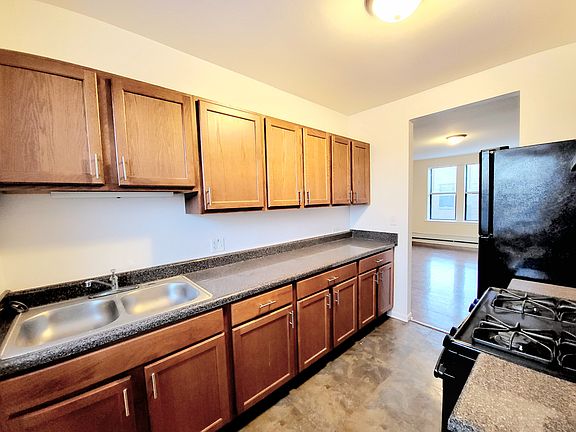 2nd image of 3215 W Diversey Ave #Af15-304