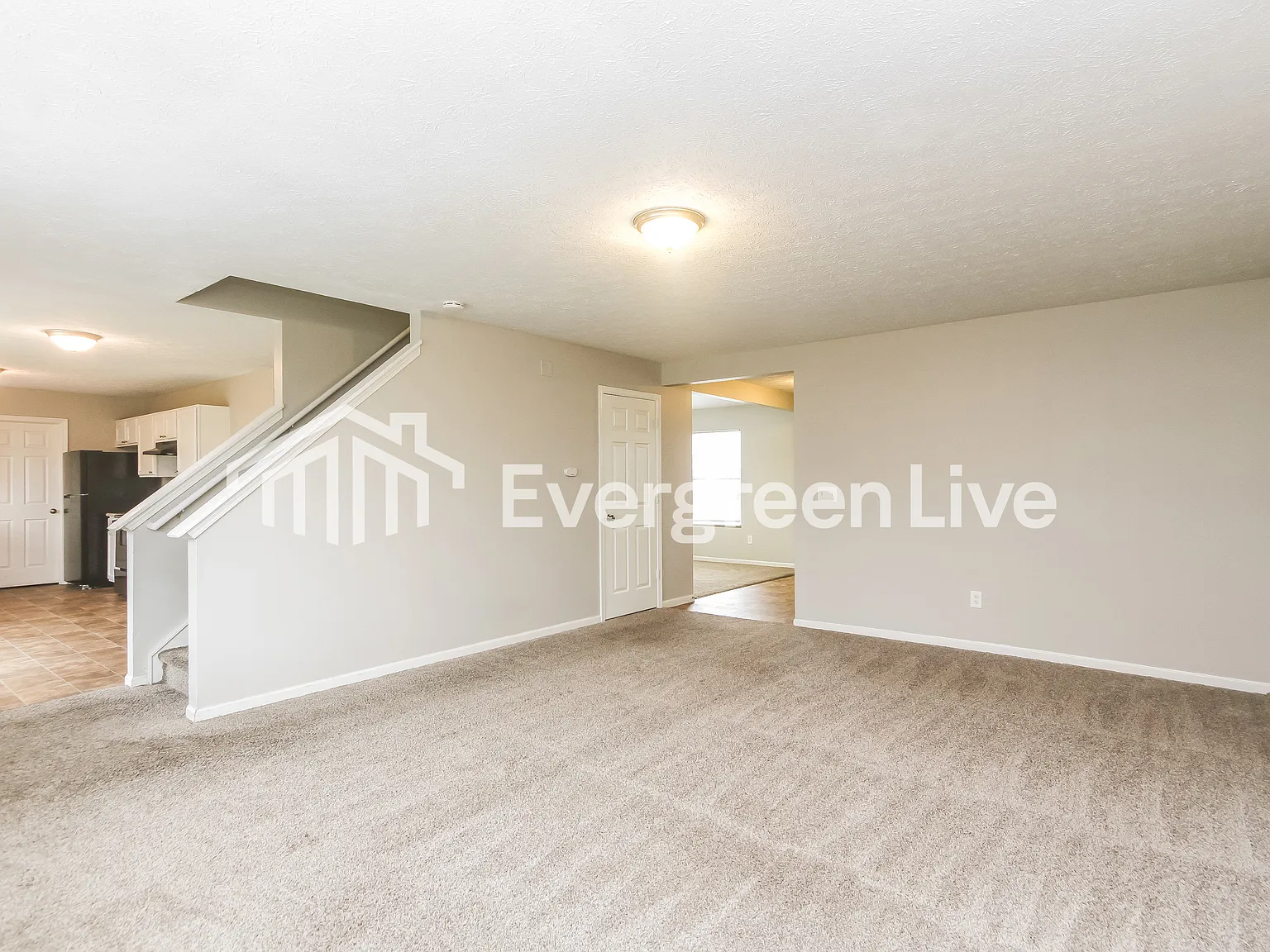 4 bed, 3.5 bath, 2544 sqft, $2,245 — Photo 4