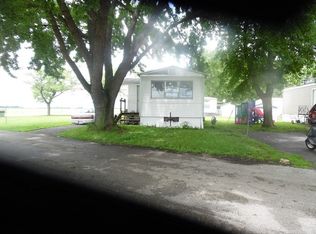 52 Thomas Ave, Manteno, IL 60950