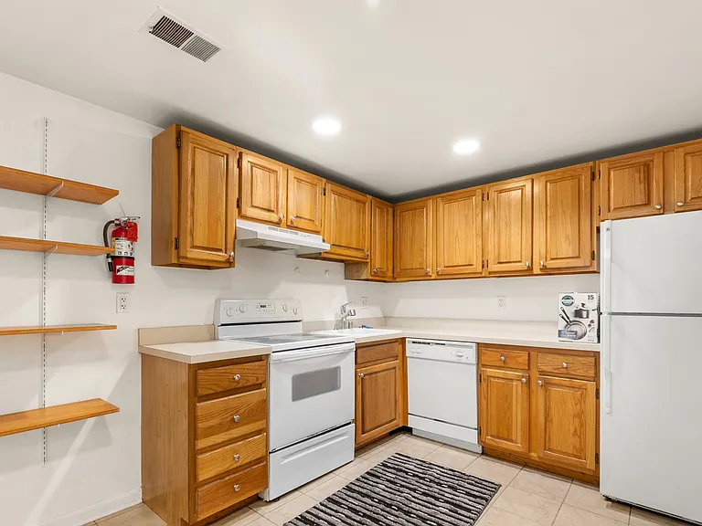 1730 U St NW #1 — Photo 8