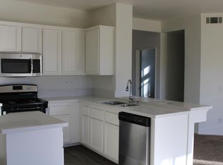 2948 Stonewall Dr, Corona, CA 92882