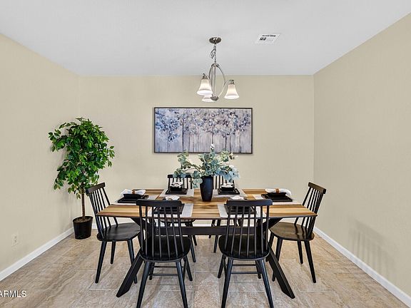 5th image of 2214 S COTTONWOOD Drive