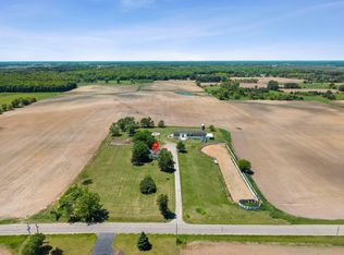 N9567 32nd Dr, Berlin, WI 54923