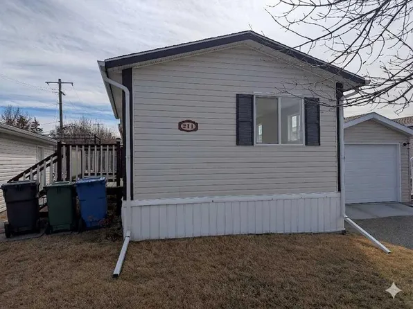 211 Railway Ave, Coaldale, AB T1M 0A8