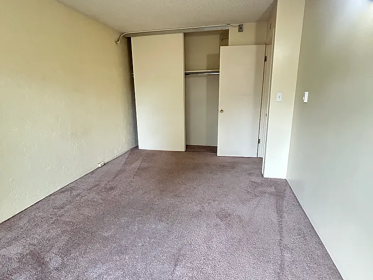 4130 11th Ave NE #1004 — Photo 3