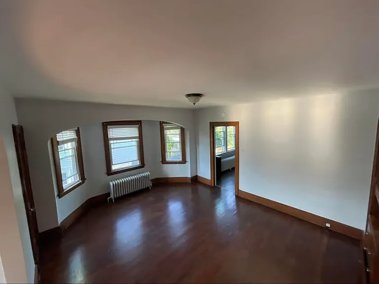 75 Sefton Dr — Photo 5