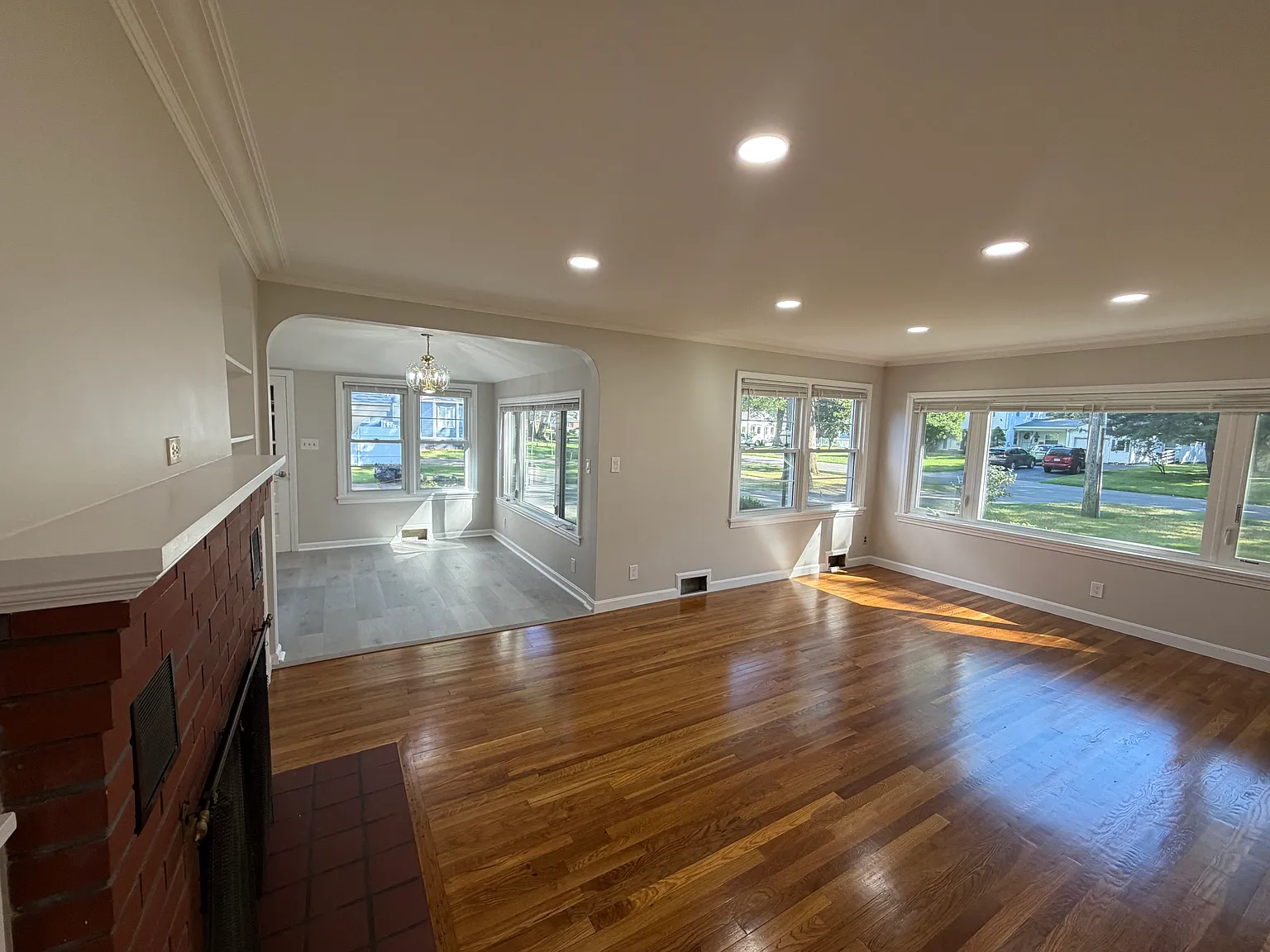 3 bed, 1.5 bath, 1540 sqft, $3,100 — Photo 2