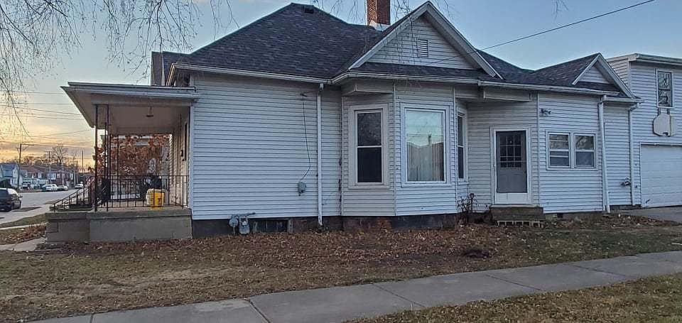 1st image of 712 E Kent St