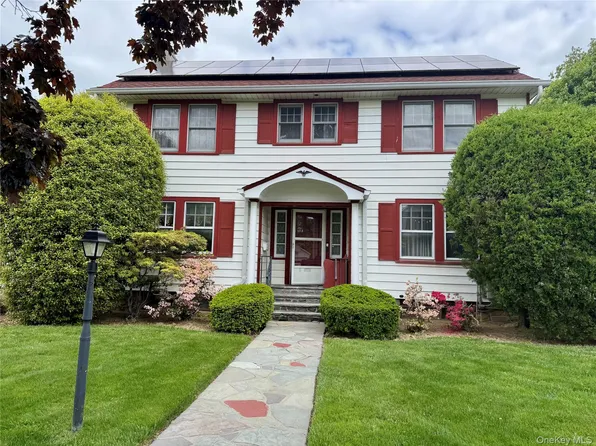 1 8th Street, Pelham, NY 10803
