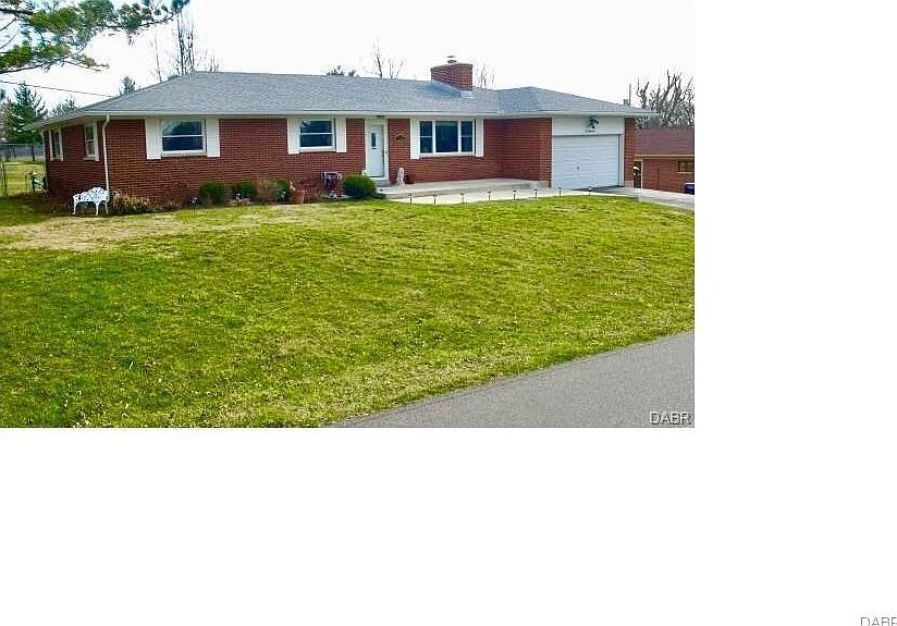 1st image of 295 Helen Ave