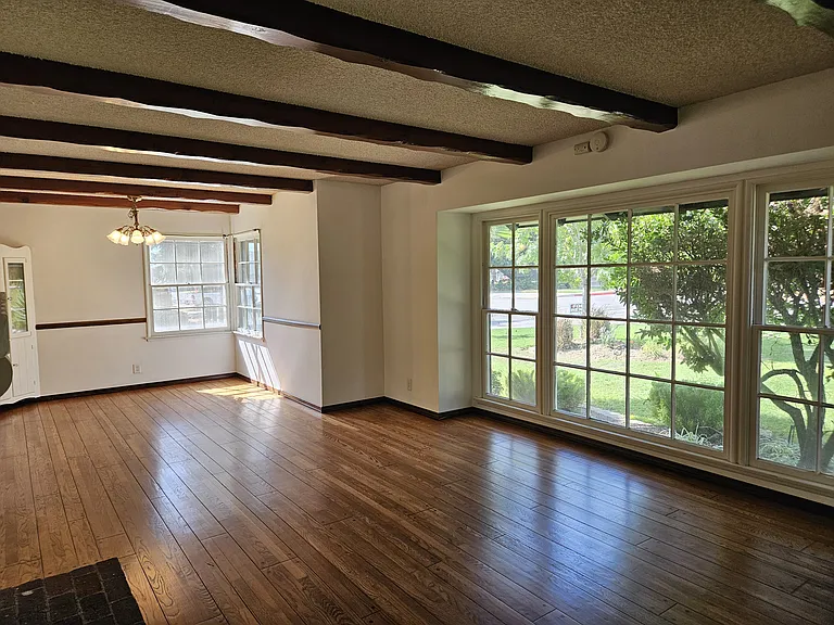 504 E Dalton Ave — Photo 3