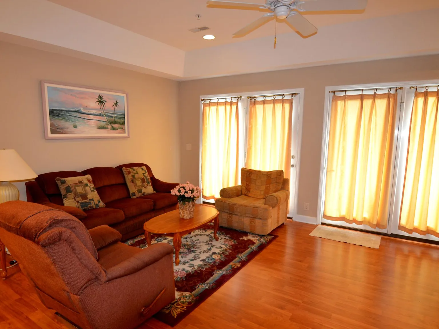 908 Resort Cir — Photo 4