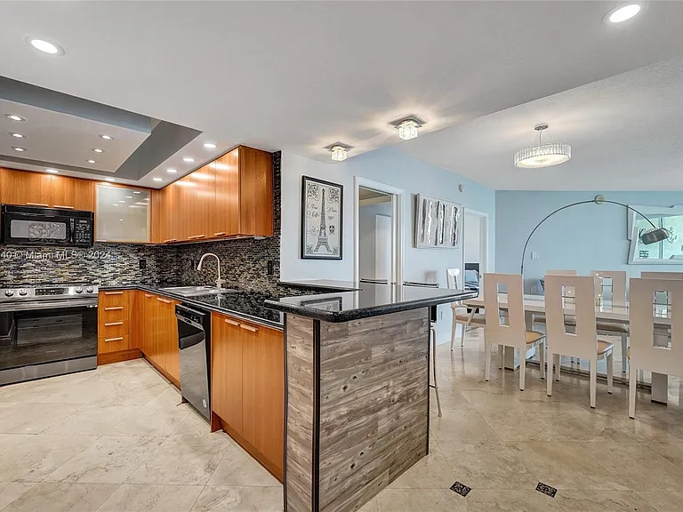16699 Collins Ave #4106 — Photo 5