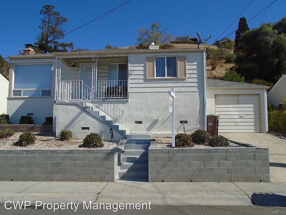 1st image of 16066 Selborne Dr