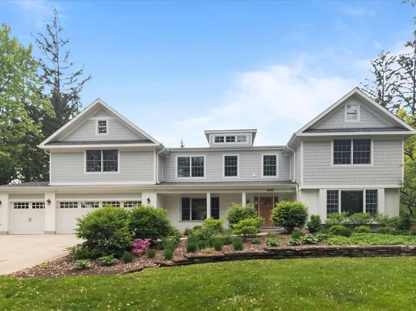 1410 Wincanton Dr, Deerfield, IL 60015